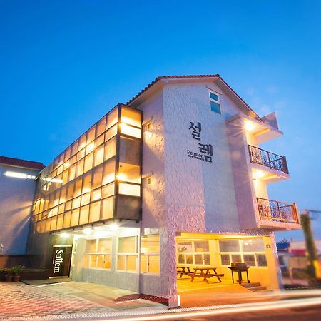 Jeju Sullem Pension Екстер'єр фото